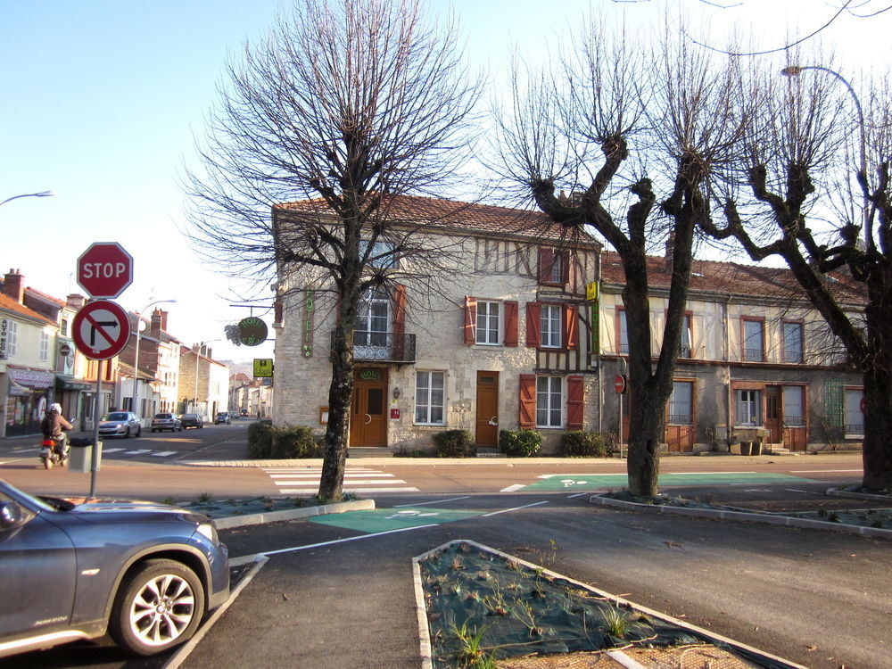 Logis Le Saint Nicolas Bar-sur-Aube Exteriör bild