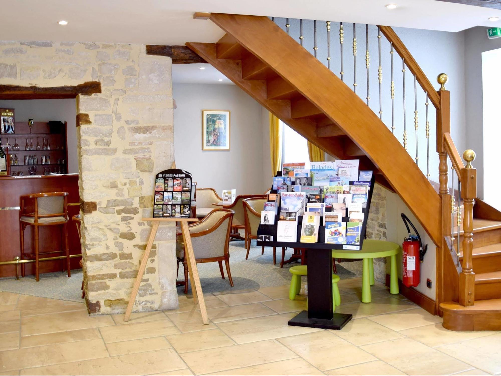 Logis Le Saint Nicolas Bar-sur-Aube Exteriör bild